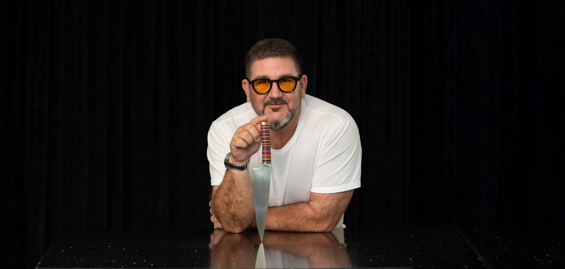 hero Dani García con cuchillo