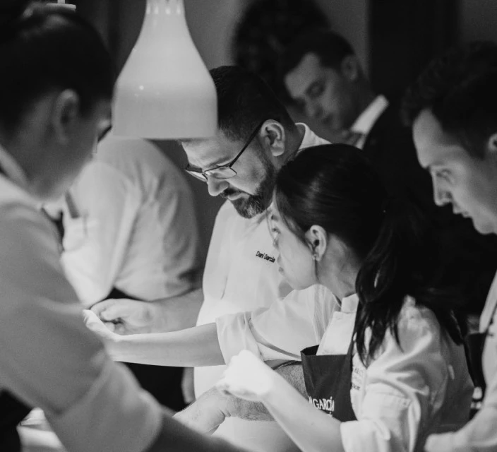Dani García junto a equipo cocina